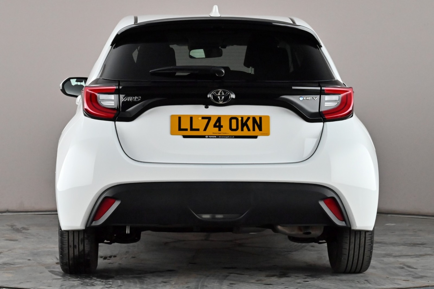 Used Toyota Yaris 2024 for sale - 77020533: Photo 5