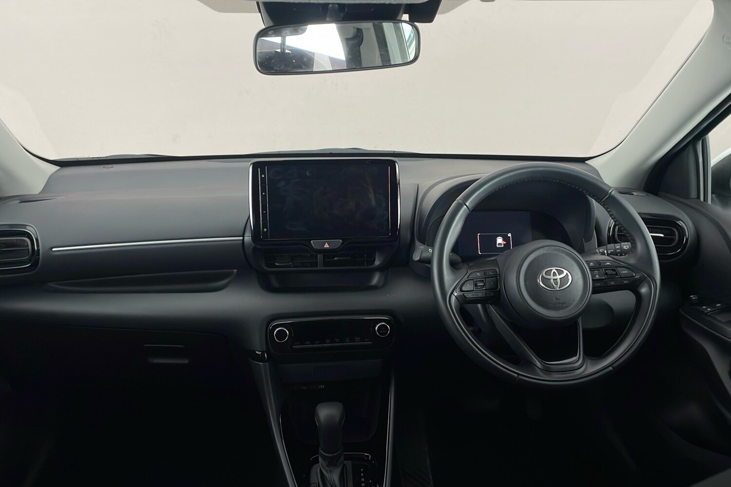 Used Toyota Yaris 2024 for sale - 77020533: Photo 8