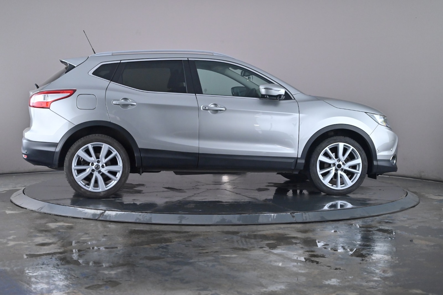 Used Nissan Qashqai 2015 for sale - 76716493: Photo 32