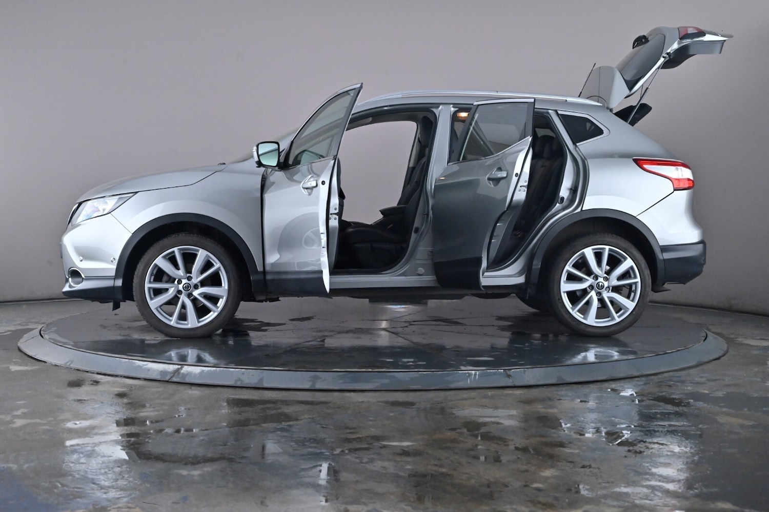 Used Nissan Qashqai 2015 for sale - 76716493: Photo 46