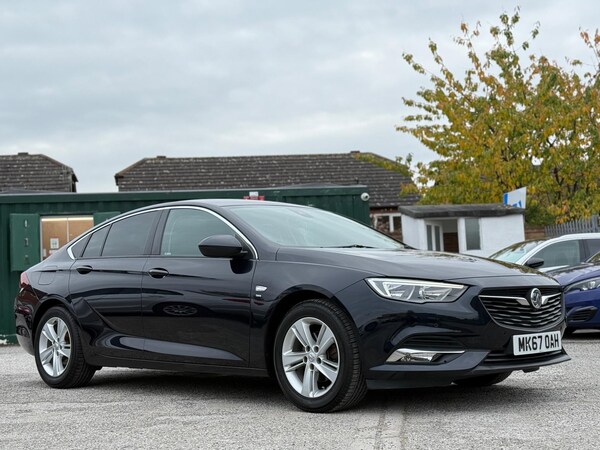 Used Vauxhall Insignia for sale - 76325986: Photo 1