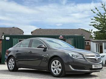 Vauxhall - Insignia