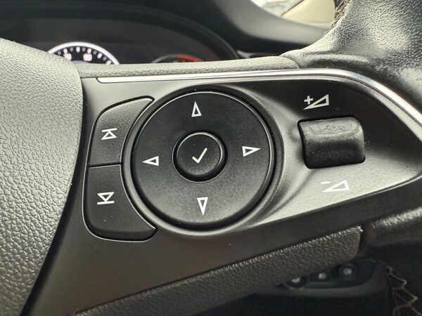 Used Vauxhall Insignia 2017 for sale - 76295898: Photo 15