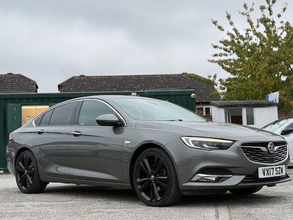 Used Vauxhall Insignia 2017 for sale - 76295898: Photo 1