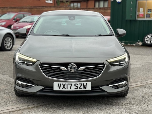 Used Vauxhall Insignia 2017 for sale - 76295898: Photo 2