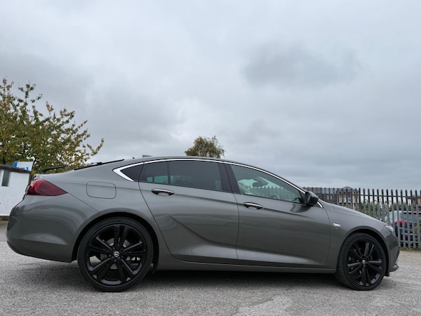 Used Vauxhall Insignia 2017 for sale - 76295898: Photo 5