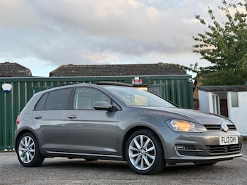 Volkswagen - Golf