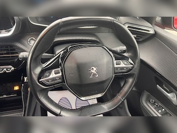 Used Peugeot E-208 2020 for sale - 78110534: Photo