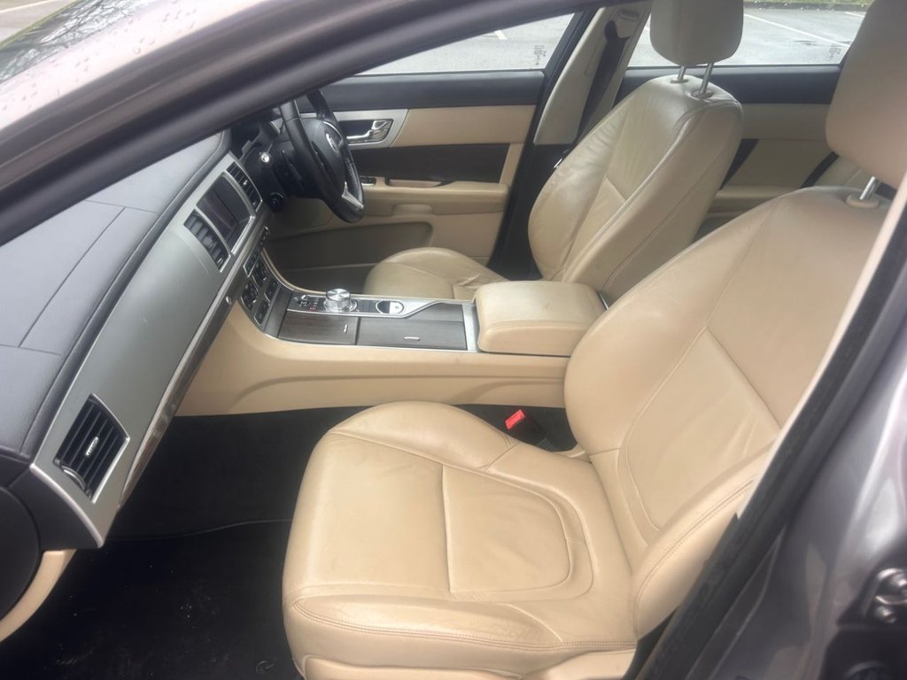 Used Jaguar XF 2012 for sale - 77399766: Photo 5