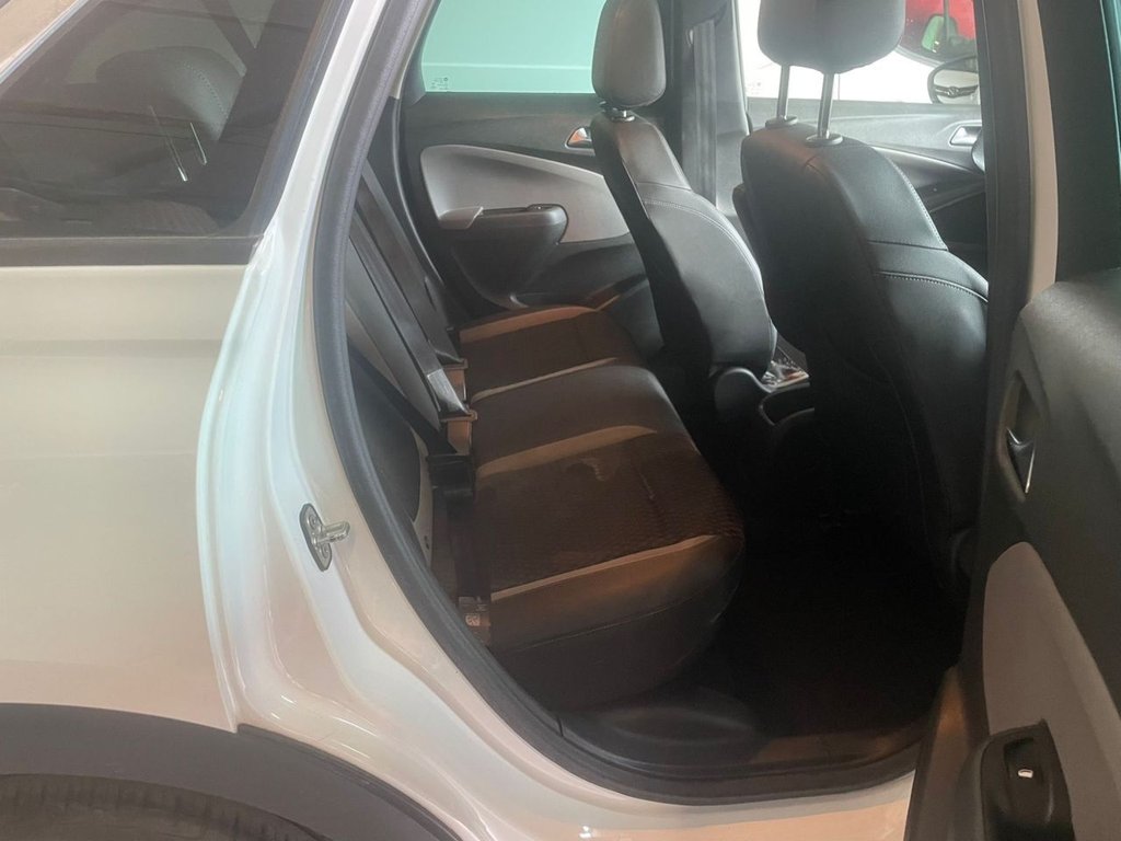 Used Vauxhall Crossland X 2018 for sale - 78044847: Photo 2