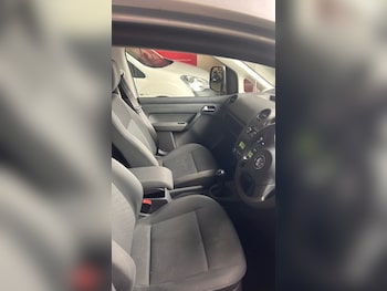 Used Volkswagen Caddy Maxi Life 2015 for sale - 77697864: Photo