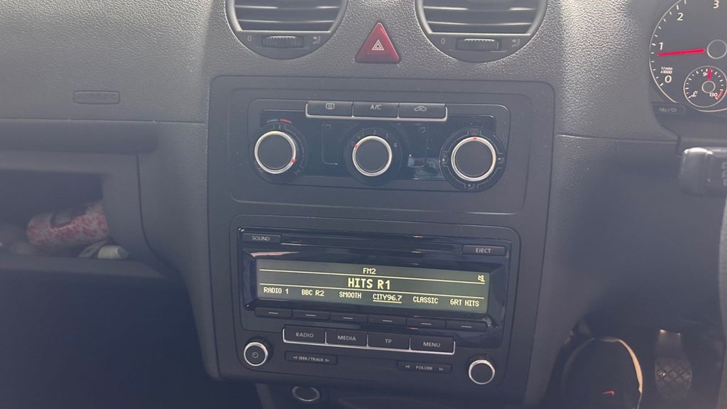 Used Volkswagen Caddy Maxi Life 2015 for sale - 77697864: Photo 5