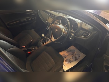 Used Alfa Romeo Giulietta 2017 for sale - 77636651: Photo