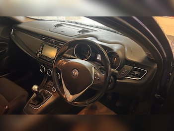 Used Alfa Romeo Giulietta 2017 for sale - 77636651: Photo