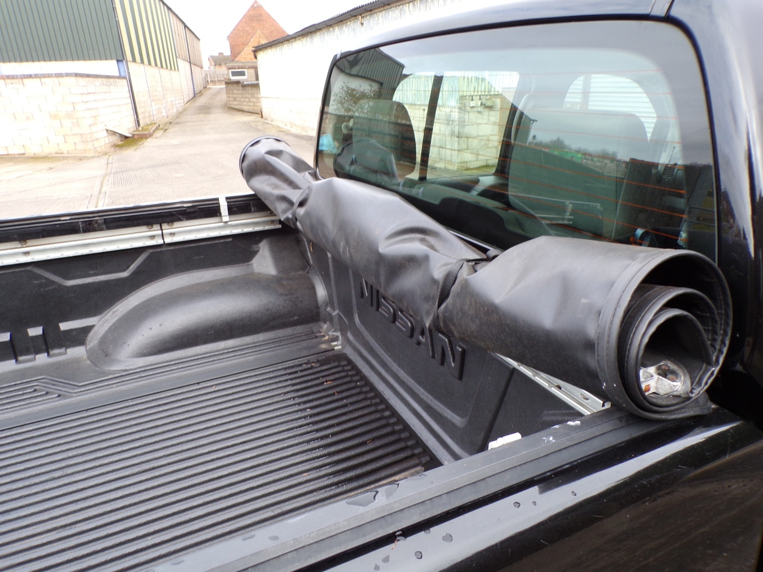 Used Nissan Navara 2013 for sale - 77901247: Photo 11