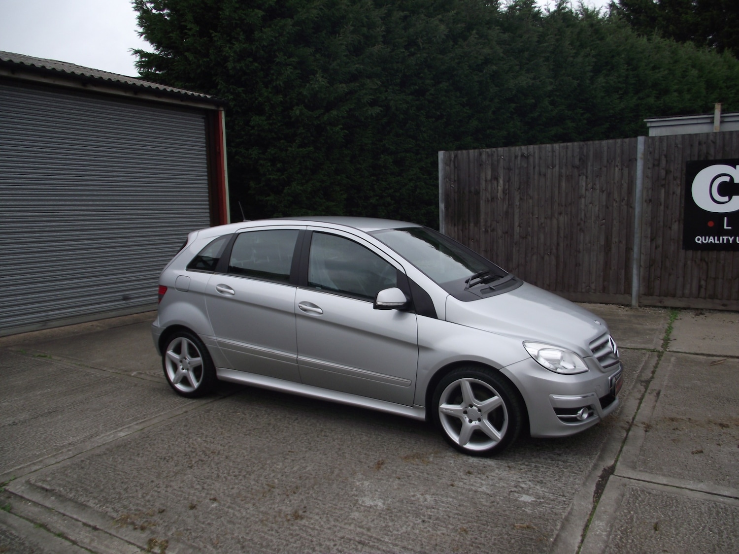 Used Mercedes-Benz B Class 2011 for sale - 76231361: Photo 3