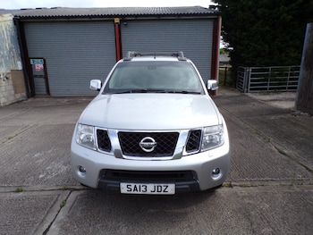 Used Nissan Navara 2013 for sale - 78857976: Photo