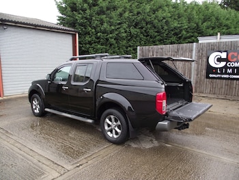 Nissan - Navara