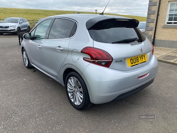Used Peugeot 208 2018 for sale - 79325618: Photo