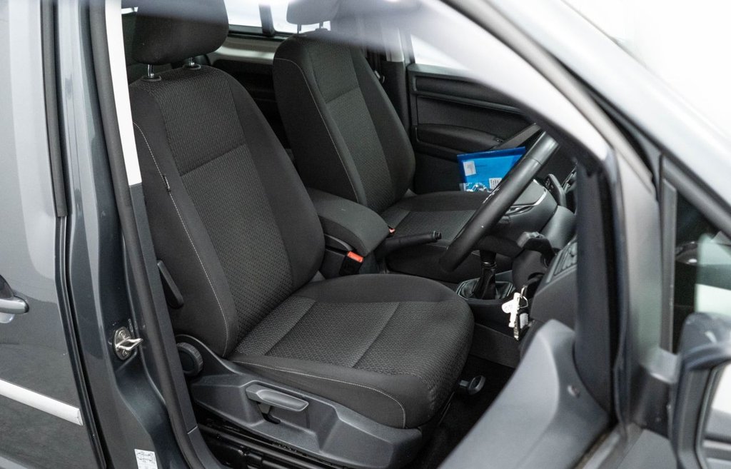 Used Volkswagen Caddy Maxi Life 2019 for sale - 77394528: Photo 21