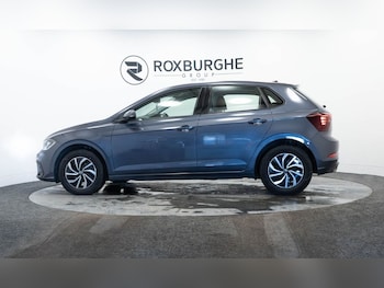 Used Volkswagen Polo 2023 for sale - 77110744: Photo
