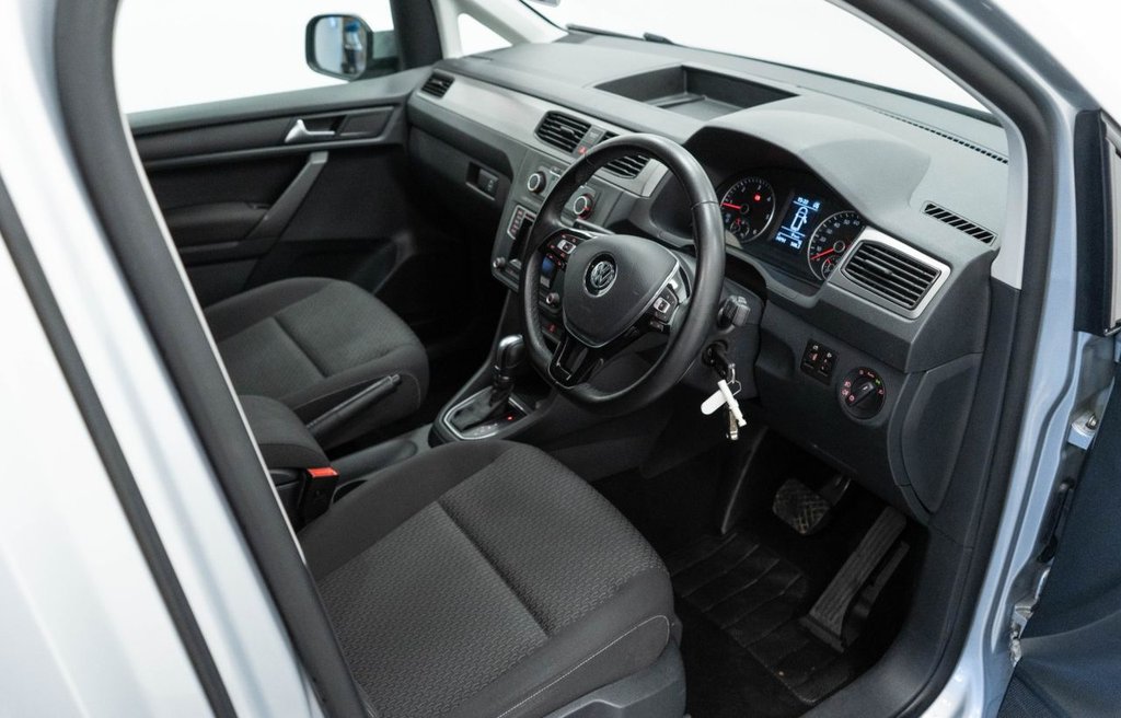 Used Volkswagen Caddy Maxi Life 2018 for sale - 76406376: Photo 17