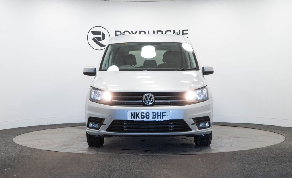 Used Volkswagen Caddy Maxi Life 2018 for sale - 76406376: Photo 2