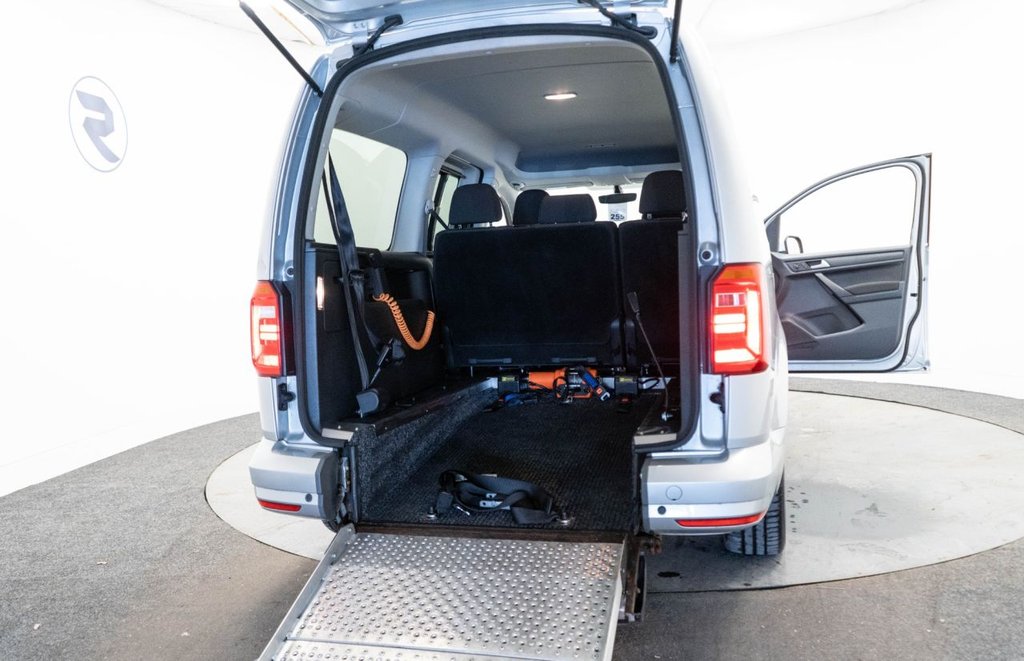 Used Volkswagen Caddy Maxi Life 2018 for sale - 76406376: Photo 31