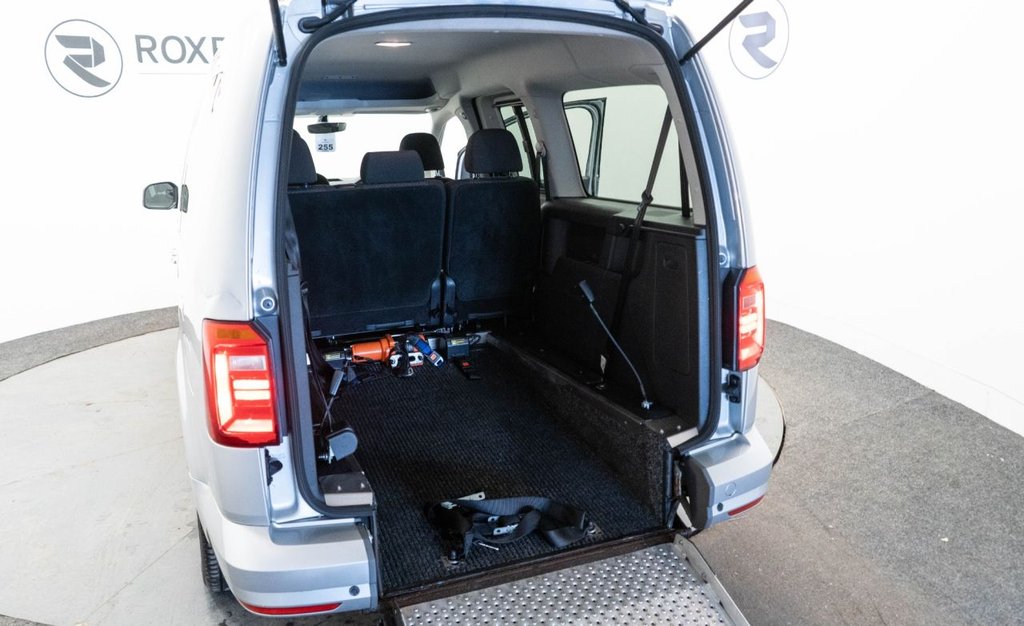 Used Volkswagen Caddy Maxi Life 2018 for sale - 76406376: Photo 32