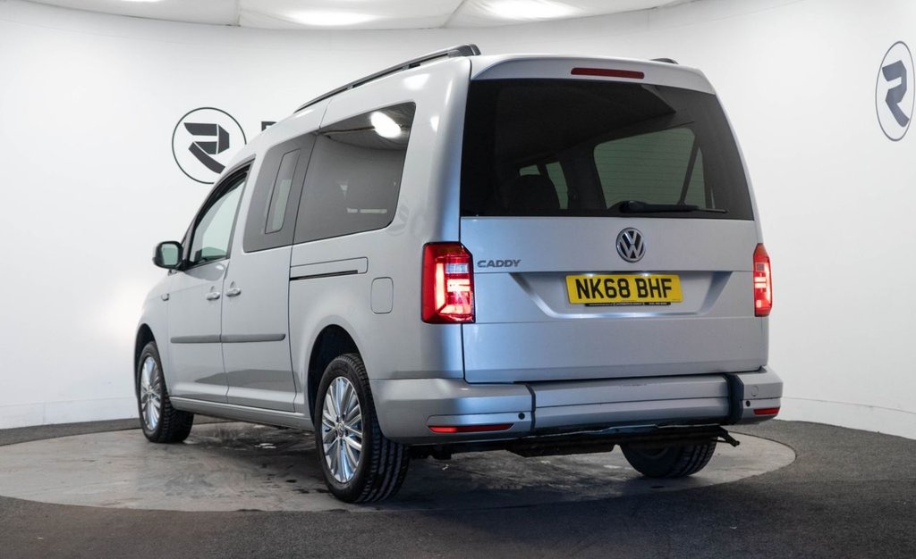 Used Volkswagen Caddy Maxi Life 2018 for sale - 76406376: Photo 5