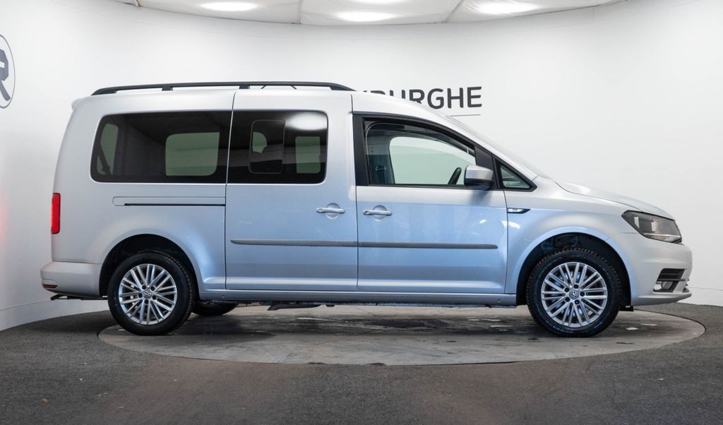 Used Volkswagen Caddy Maxi Life 2018 for sale - 76406376: Photo 9