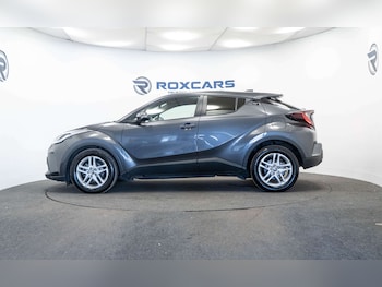 Used Toyota C-HR 2023 for sale - 79481487: Photo