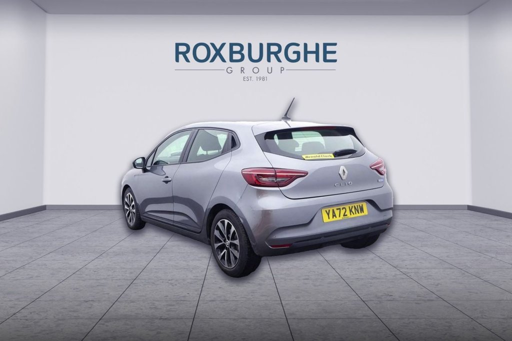 Used Renault Clio 2023 for sale - 77879583: Photo 2