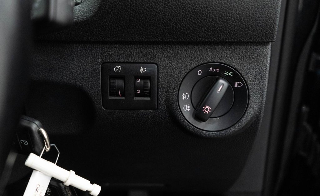 Used Volkswagen Caddy Maxi Life 2017 for sale - 77250019: Photo 25