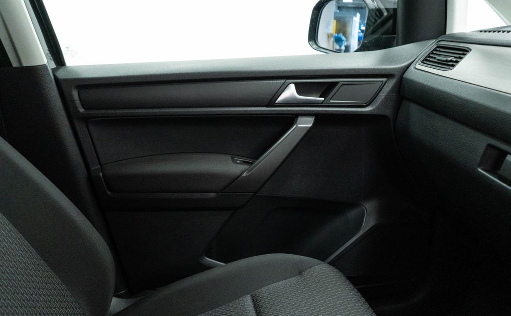 Used Volkswagen Caddy Maxi Life 2017 for sale - 77250019: Photo 33