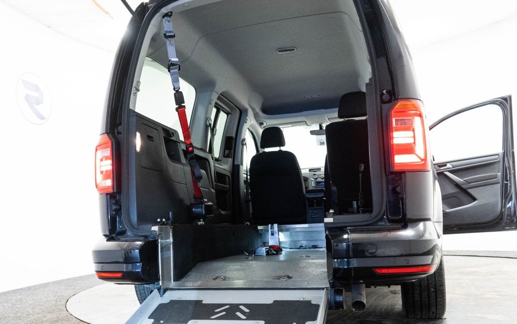 Used Volkswagen Caddy Maxi Life 2017 for sale - 77250019: Photo 36