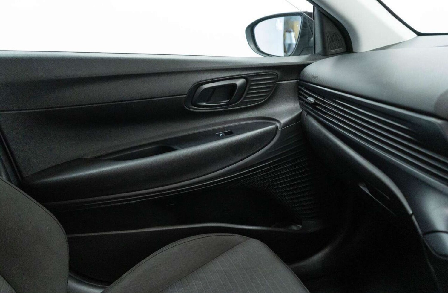 Used Hyundai i20 2023 for sale - 77930753: Photo 31