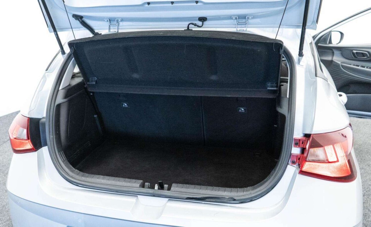 Used Hyundai i20 2023 for sale - 77930753: Photo 34