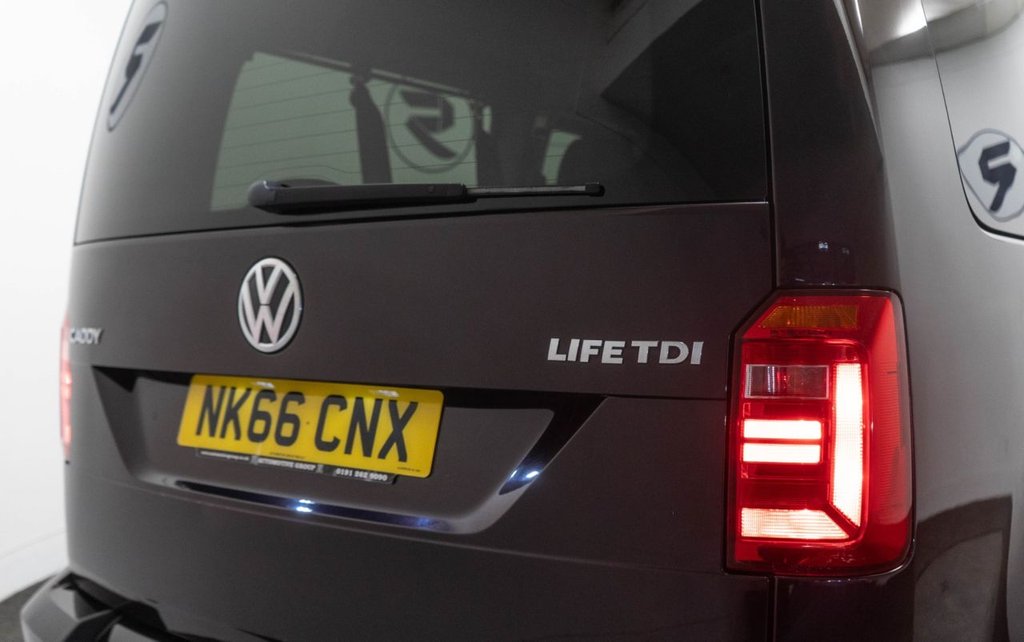 Used Volkswagen Caddy Maxi Life 2016 for sale - 76582198: Photo 16