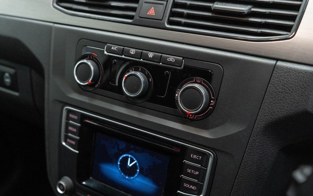 Used Volkswagen Caddy Maxi Life 2016 for sale - 76582198: Photo 26