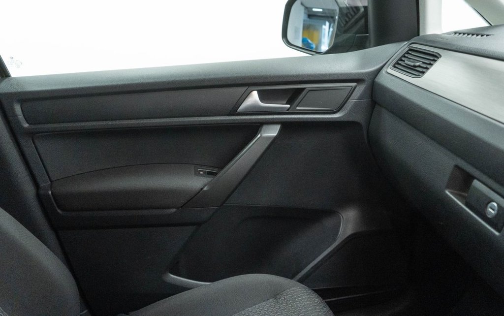 Used Volkswagen Caddy Maxi Life 2016 for sale - 76582198: Photo 29