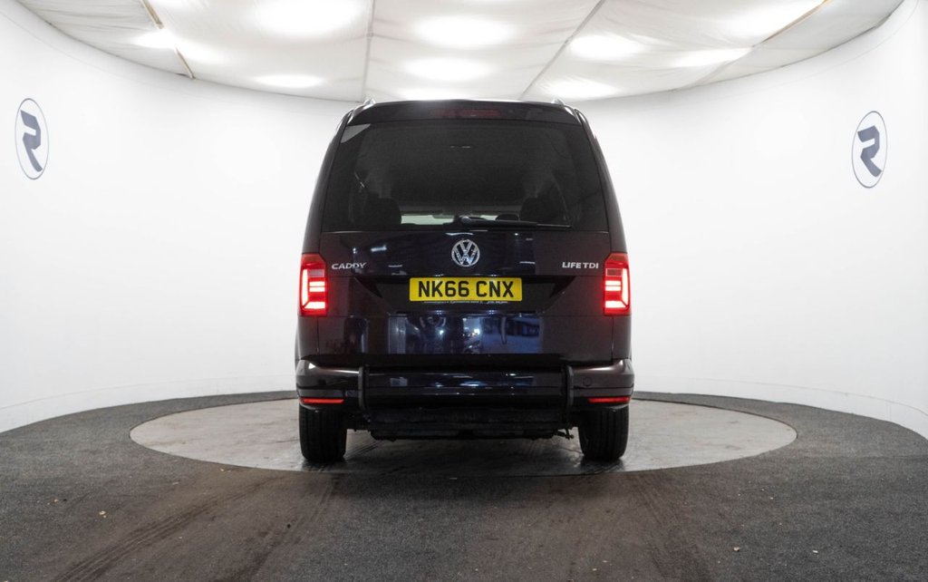 Used Volkswagen Caddy Maxi Life 2016 for sale - 76582198: Photo 7