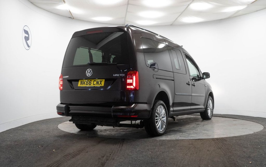 Used Volkswagen Caddy Maxi Life 2016 for sale - 76582198: Photo 8