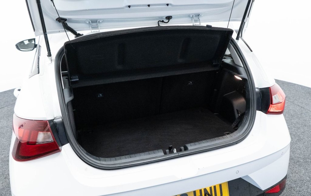 Used Hyundai i20 2022 for sale - 77692513: Photo 35