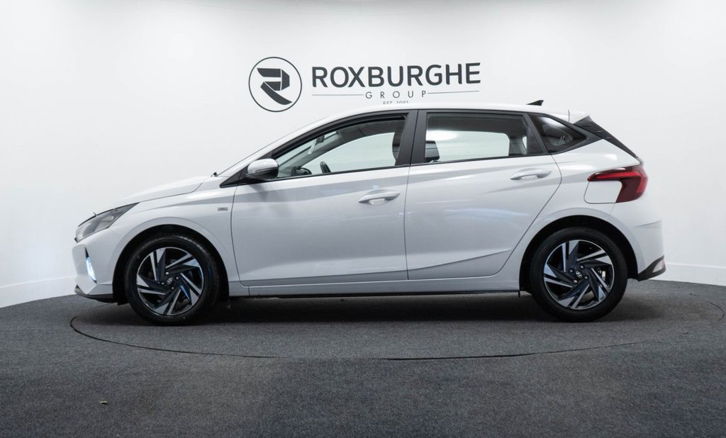 Used Hyundai i20 2022 for sale - 77692513: Photo 4