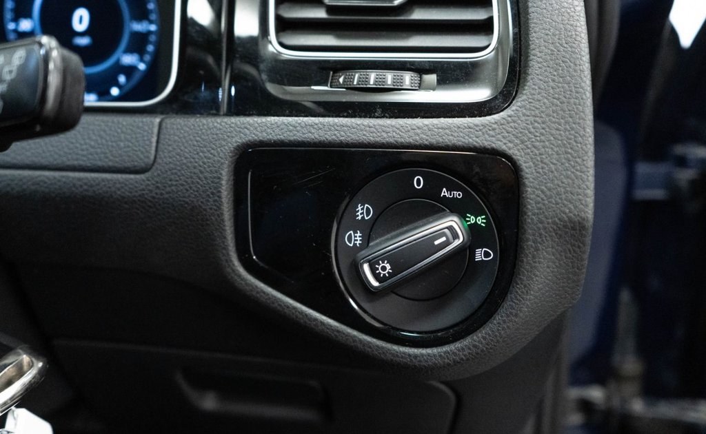 Used Volkswagen Golf 2019 for sale - 77672765: Photo 27