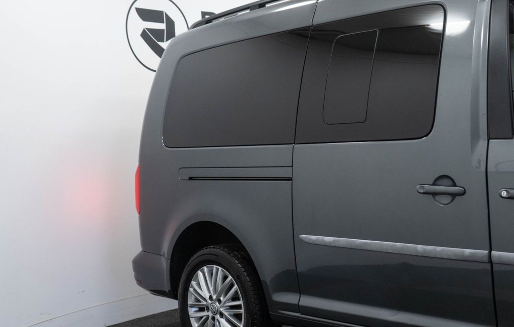 Used Volkswagen Caddy Maxi Life 2018 for sale - 76509749: Photo 14