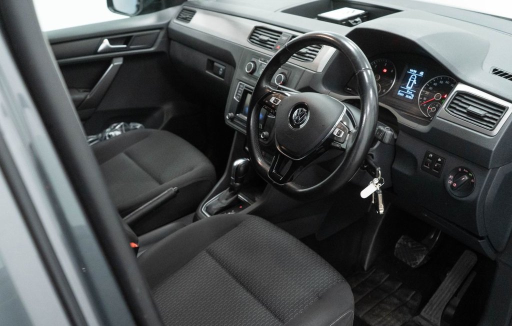 Used Volkswagen Caddy Maxi Life 2018 for sale - 76509749: Photo 21