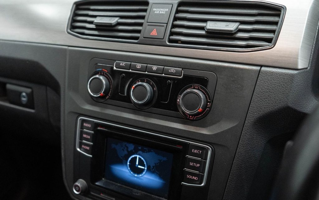 Used Volkswagen Caddy Maxi Life 2018 for sale - 76509749: Photo 27