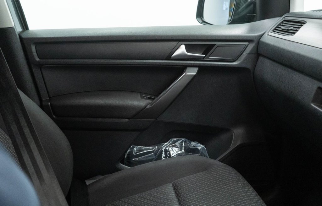 Used Volkswagen Caddy Maxi Life 2018 for sale - 76509749: Photo 31